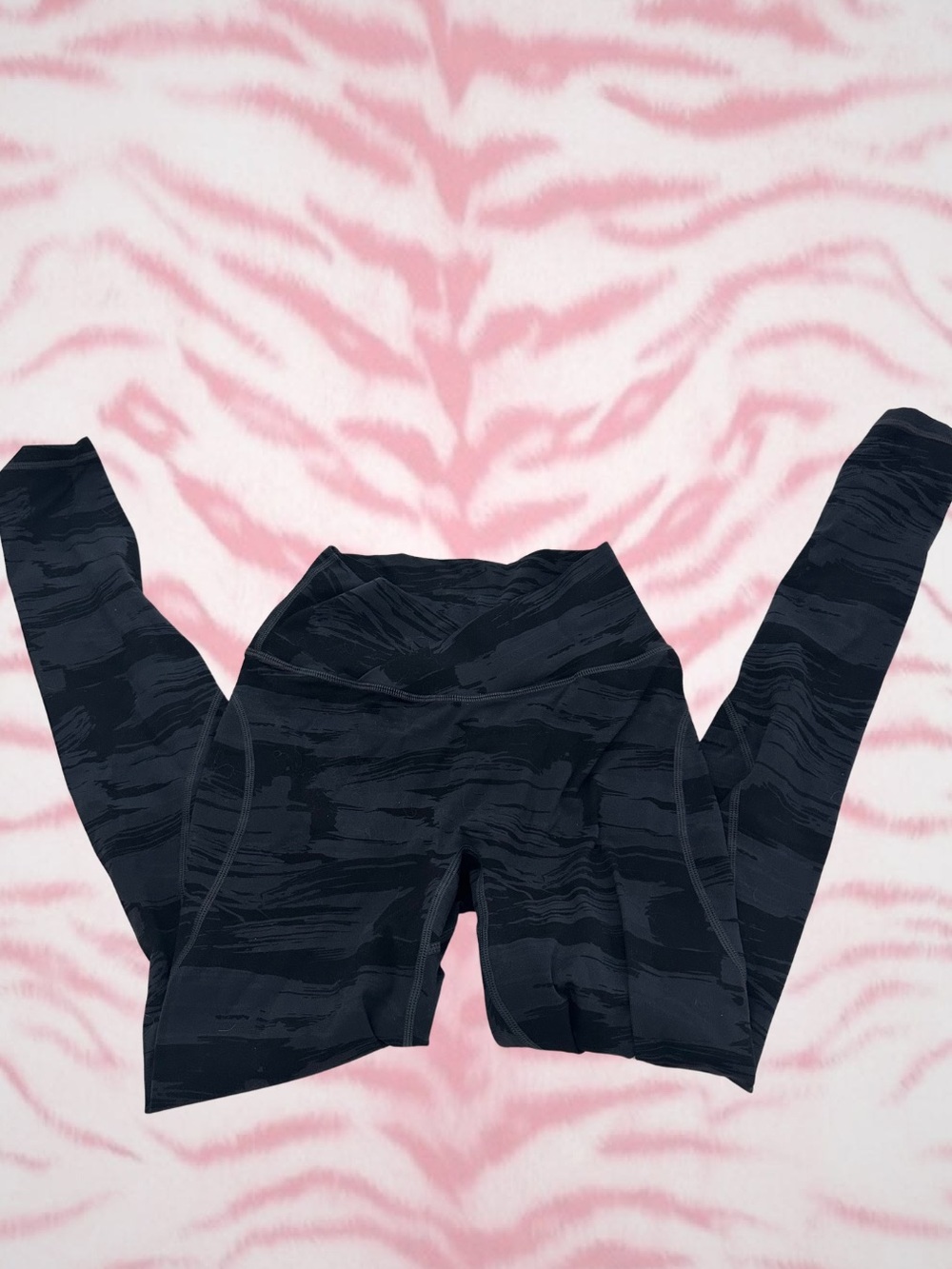 Women's Black Patterned Active Leggings